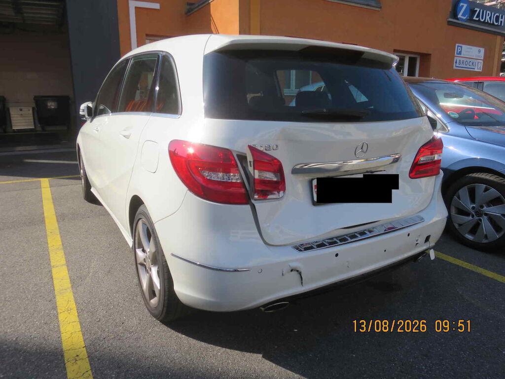 MERCEDES-BENZ B180 - Image 8