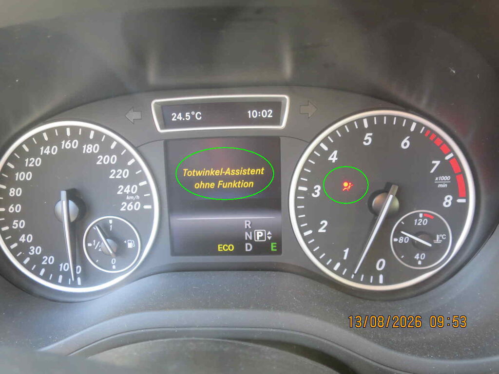 MERCEDES-BENZ B180 - Main Image