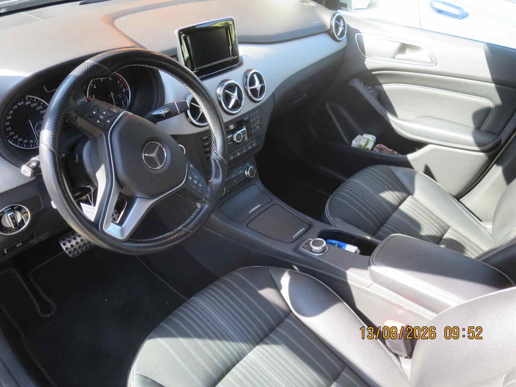 MERCEDES-BENZ B180 - Image 2