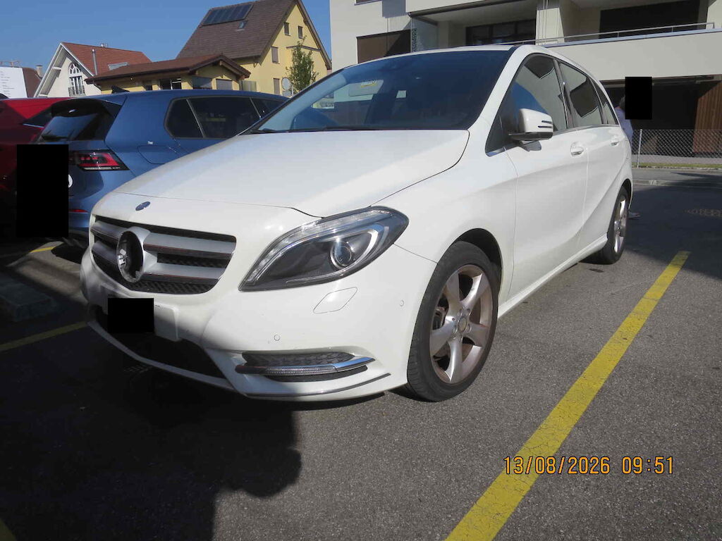 MERCEDES-BENZ B180 - Image 5